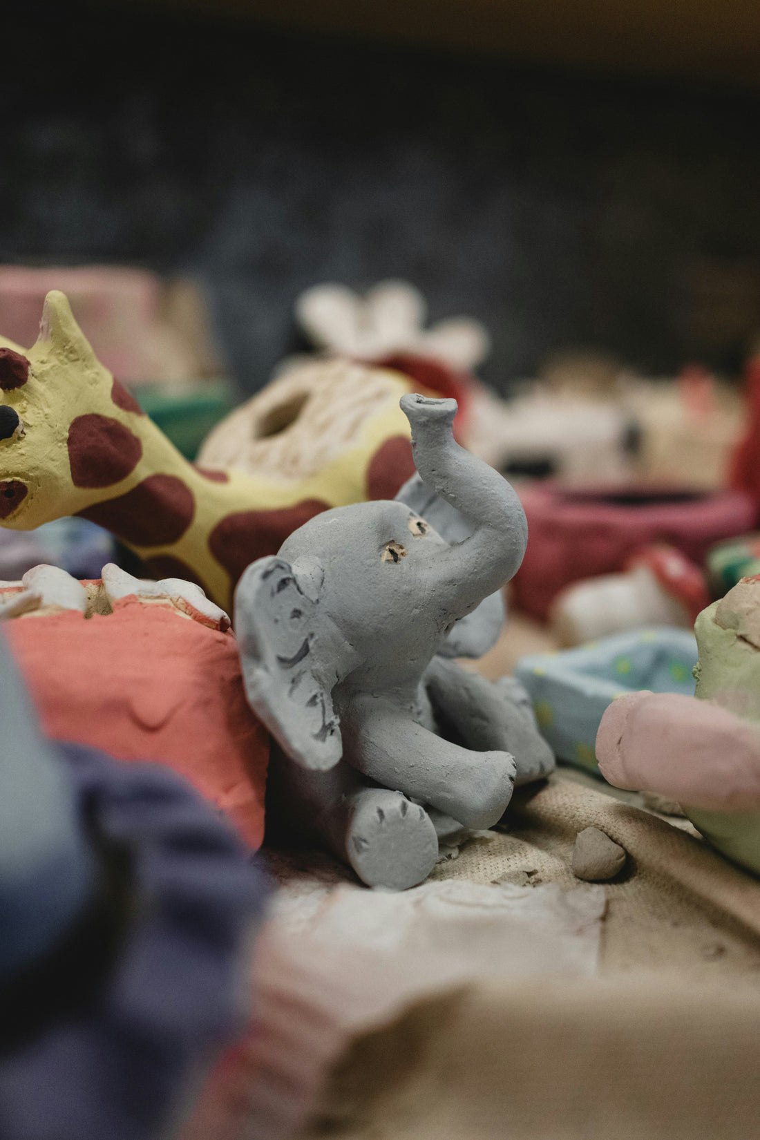 [HOBBYMENT] The "Parchment Clay Storage Shield": How to keep polymer and modeling clay soft for months without drying