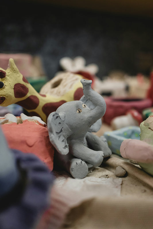 [HOBBYMENT] The "Parchment Clay Storage Shield": How to keep polymer and modeling clay soft for months without drying